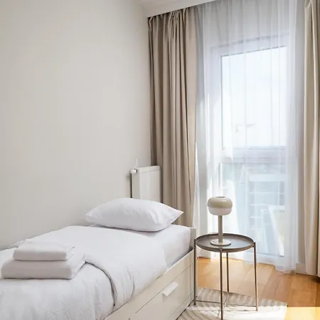 New Comfort 1526 Warsaw